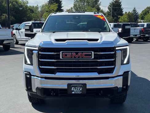 Used 2024 GMC Sierra 3500 SLE w/ SLE Convenience Package AWD/4WD image 2