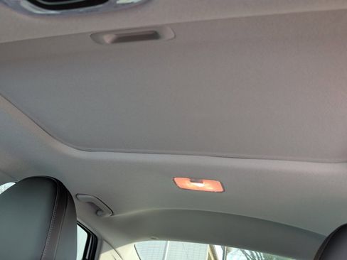 New 2026 Hyundai Elantra Limited image 21