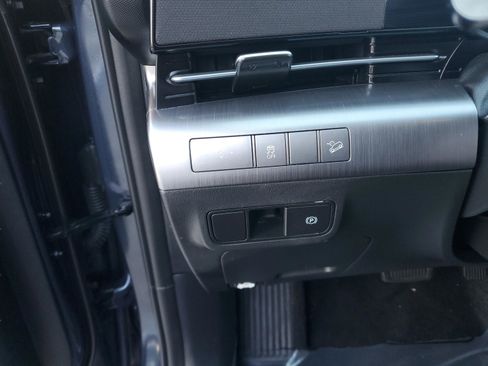 Used 2025 Hyundai Kona SEL image 33