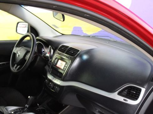 Used 2016 Dodge Journey SXT w/ Comfort/Convenience Group FWD image 12