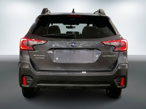 Used 2022 Subaru Outback Premium image 4
