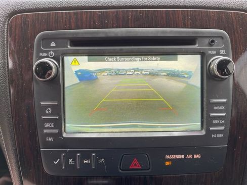 Used 2017 Chevrolet Traverse LT FWD image 20