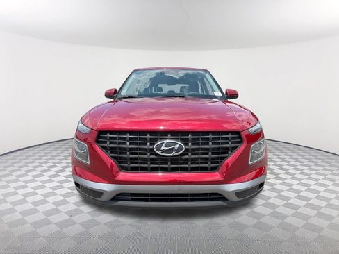 Used 2025 Hyundai Venue SE FWD image 2