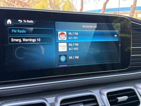 Used 2023 Mercedes-Benz GLS 450 4MATIC image 23