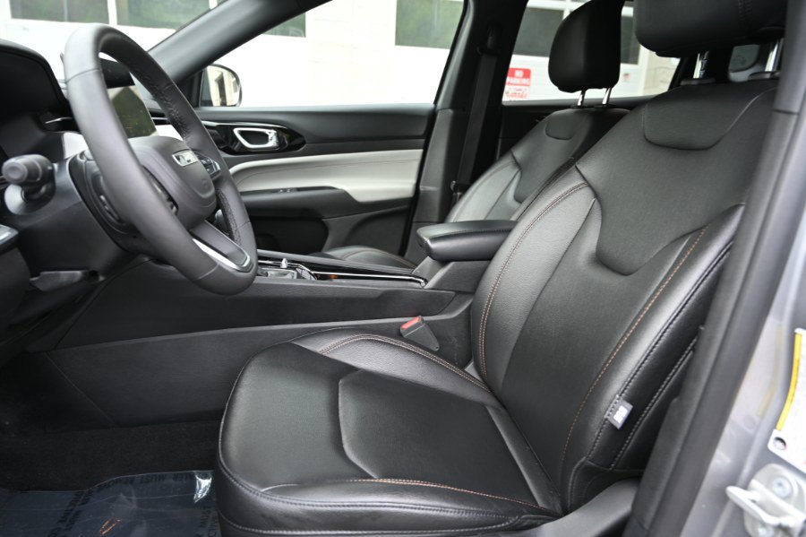 Used 2024 Jeep Compass Limited AWD/4WD image 14