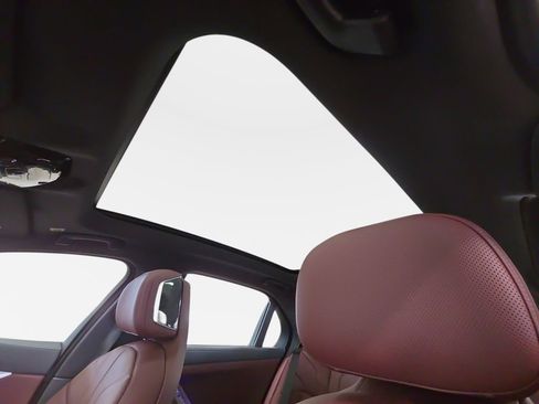 New 2026 BMW 750e xDrive w/ Executive Package image 20