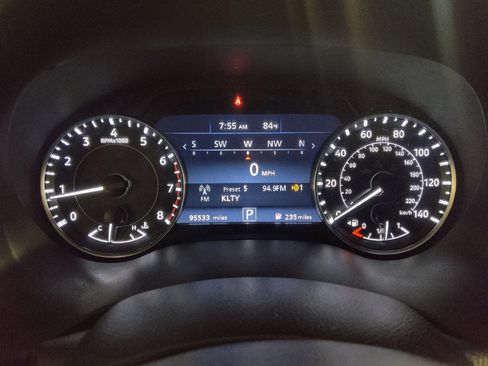 Used 2021 Nissan Armada SL w/ Captain's Chairs Package RWD image 23