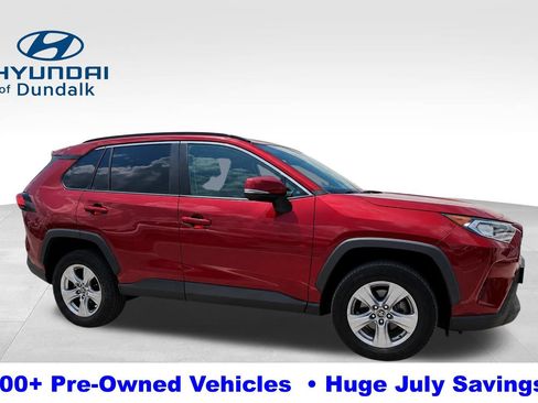 Used 2020 Toyota RAV4 XLE w/ Convenience Package FWD image 1
