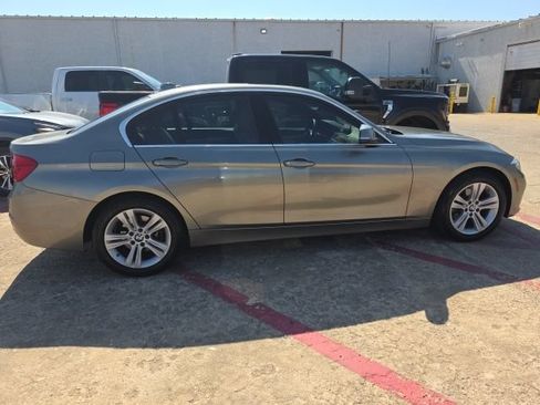 Used 2018 BMW 330i xDrive Sedan w/ Premium Package AWD/4WD image 6