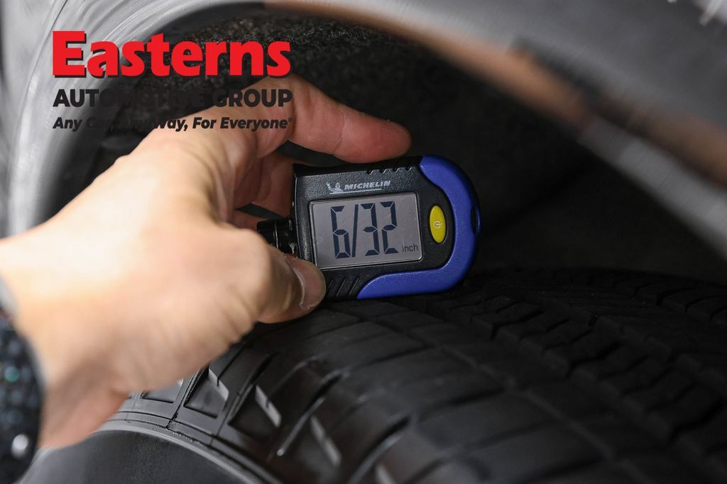 Used 2025 Dodge Durango GT RWD image 27