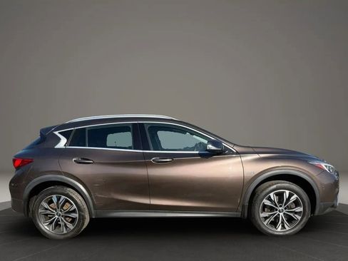 Used 2019 INFINITI QX30 AWD w/ Cargo Package image 4