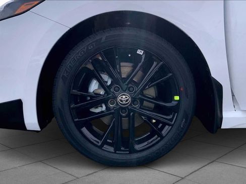 New 2026 Toyota Camry SE image 11