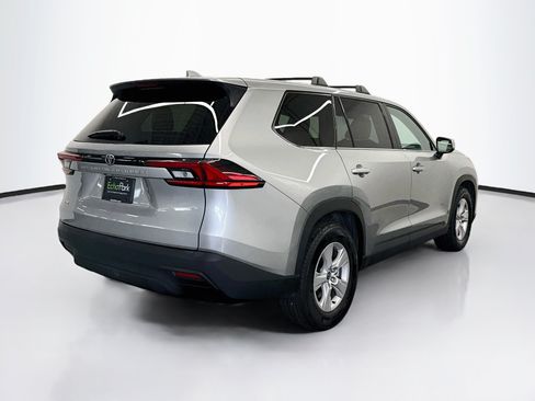 Used 2026 Toyota Grand Highlander AWD image 9