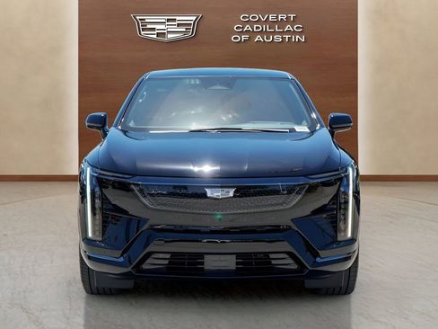 New 2026 Cadillac Optiq Sport 2 w/ LPO, Floor Liner Package image 4