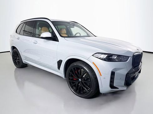 New 2026 BMW X5 xDrive40i w/ M Sport Package AWD/4WD image 1