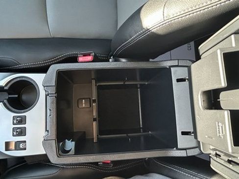 Used 2022 Toyota 4Runner SR5 Premium image 28