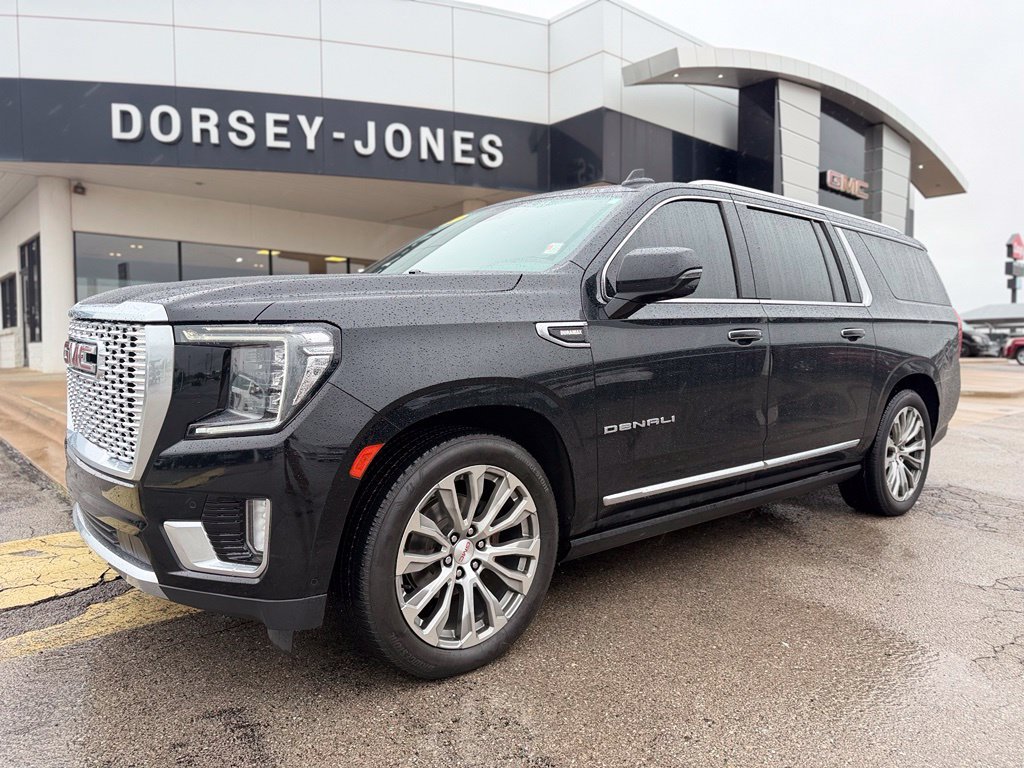 Used 2023 GMC Yukon XL Denali w/ Denali Reserve Package AWD/4WD image 1