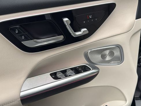 New 2025 Mercedes-Benz GLC 300 4MATIC image 15