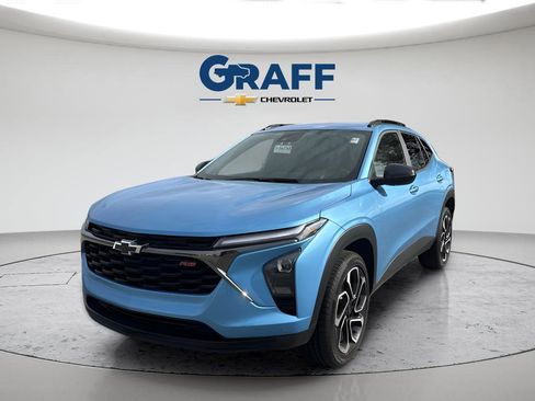 Certified 2025 Chevrolet Trax RS w/ Driver Confidence Package FWD image 4