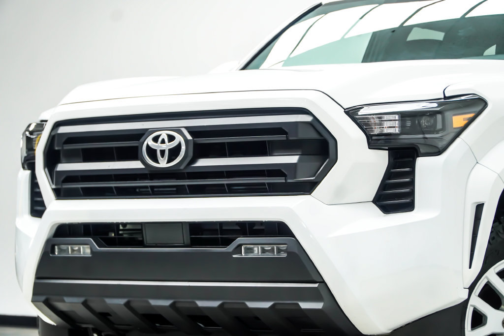 Used 2024 Toyota Tacoma SR5 RWD image 2