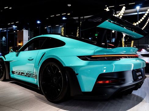 Used 2024 Porsche 911 GT3 RS w/ Weissach Package RWD image 18