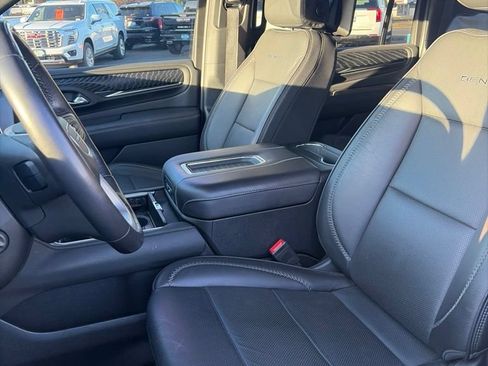 Used 2023 GMC Yukon XL Denali w/ Denali Reserve Package AWD/4WD image 10