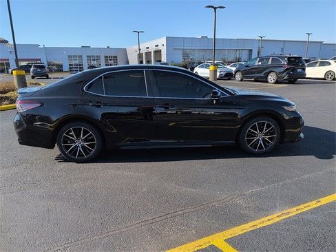 Certified 2024 Toyota Camry SE image 7