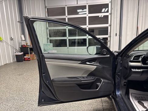 Used 2020 Honda Civic EX image 7