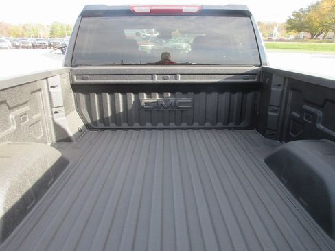 New 2026 GMC Sierra 1500 SLE AWD/4WD image 6