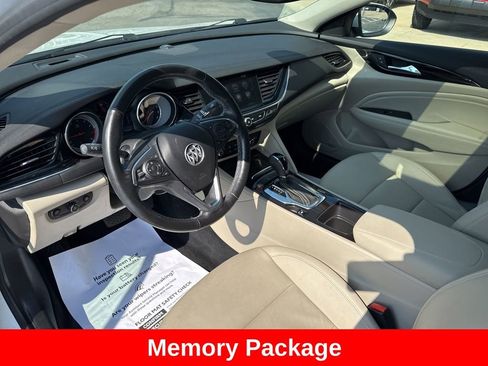 Used 2018 Buick Regal Essence w/ Driver Confidence Package #1 FWD image 13