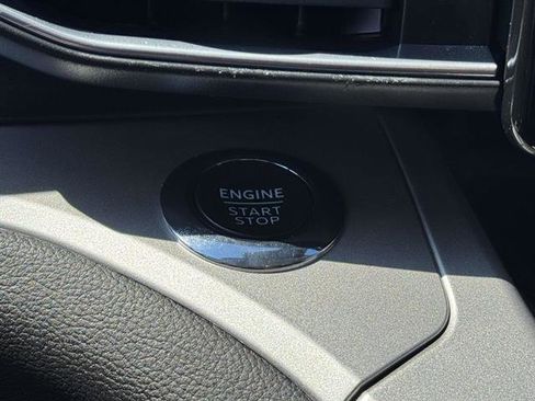 Used 2022 Ford Explorer XLT w/ Equipment Group 202A image 56