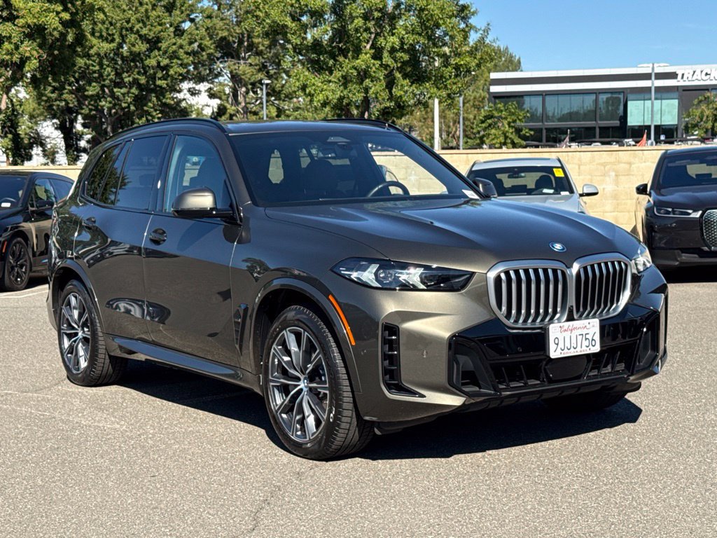 Certified 2024 BMW X5 xDrive50e w/ M Sport Package AWD/4WD image 6