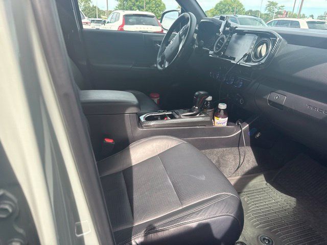 Used 2023 Toyota Tacoma TRD Off-Road w/ TRD Premium Off Road Package AWD/4WD image 6