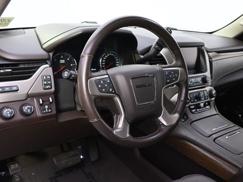 Used 2020 GMC Yukon Denali w/ Denali Ultimate Package AWD/4WD image 11