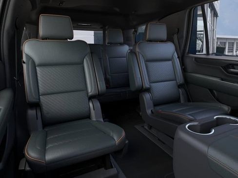 New 2026 GMC Yukon AT4 AWD/4WD image 17