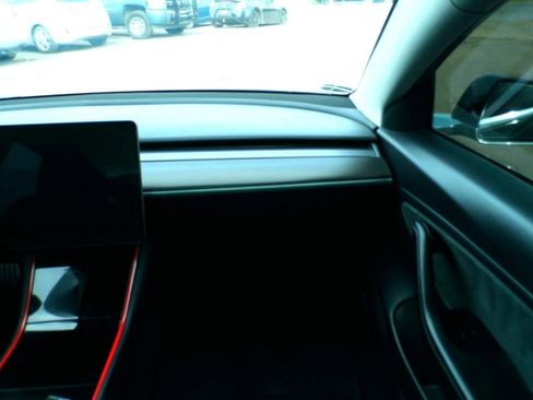 Used 2018 Tesla Model 3 Long Range image 21