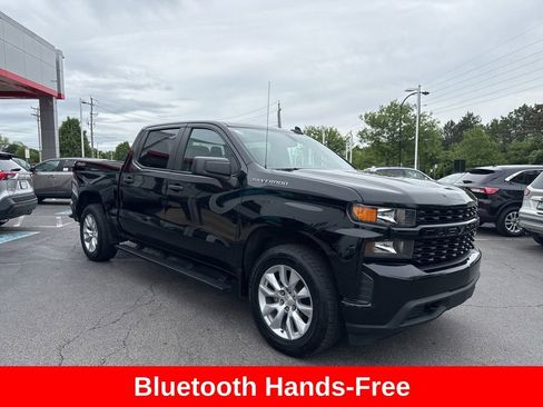 Used 2020 Chevrolet Silverado 1500 Custom w/ Custom Value Package AWD/4WD image 9