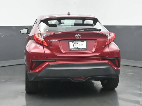 Used 2018 Toyota C-HR XLE FWD image 5