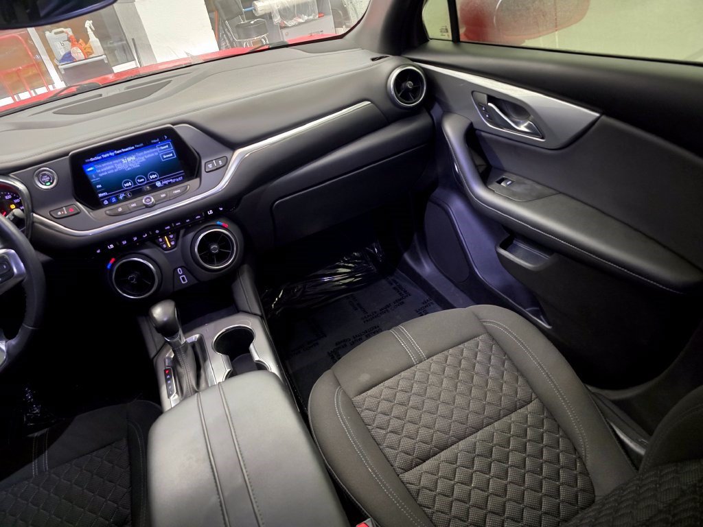 Used 2020 Chevrolet Blazer LT FWD image 36