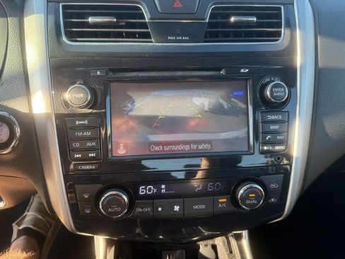 Used 2013 Nissan Altima 2.5 SL w/ Technology Pkg FWD image 14