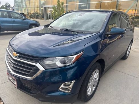 Used 2019 Chevrolet Equinox LT w/ Driver Convenience Package FWD image 1