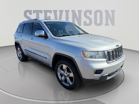 Used 2011 Jeep Grand Cherokee Overland AWD/4WD image 7