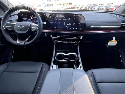 New 2026 Chevrolet Traverse Z71 w/ Enhanced Driving Package image 5