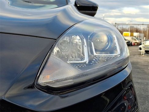 Used 2022 Ford Escape SE w/ SE Sport Appearance Package image 9