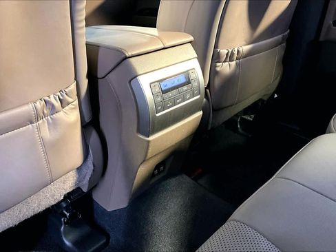 Used 2023 Lexus GX 460 Premium w/ Premium Package AWD/4WD image 35