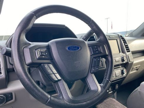 Used 2015 Ford F150 XLT w/ Equipment Group 302A Luxury image 10