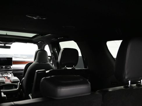 Used 2022 Lincoln Navigator L Reserve AWD/4WD image 27