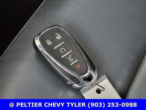Used 2021 Chevrolet Traverse LT w/ LT Premium Package FWD image 43