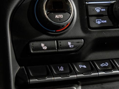 Used 2022 Chevrolet Silverado 2500 LT w/ Convenience Package image 25