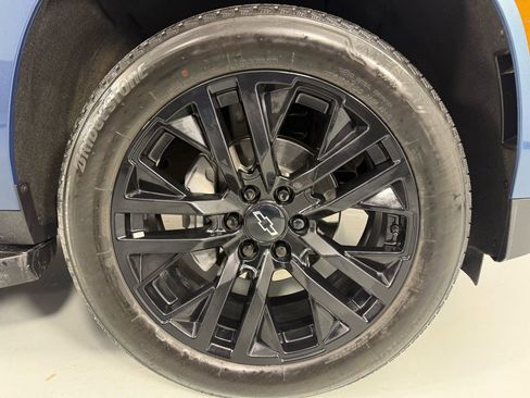 Used 2025 Chevrolet Tahoe Premier image 9